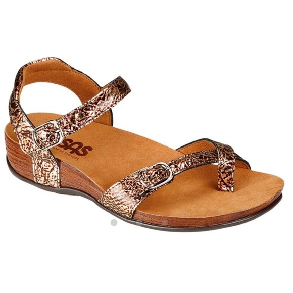 SAS Pampa Sandals 8W Brown Gold Strappy Leather Ankle Strap Toe Loop Buckle Wide - Picture 1 of 8
